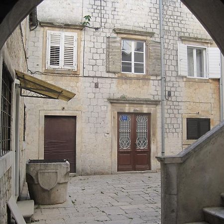 Room Mira Τρογκίρ Εξωτερικό φωτογραφία