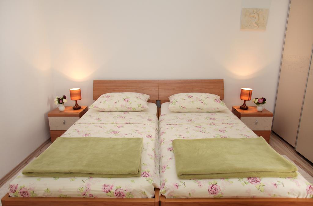 Room Mira Τρογκίρ Εξωτερικό φωτογραφία