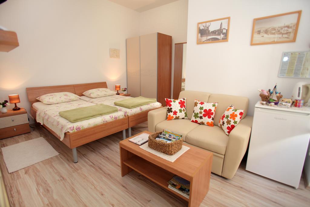 Room Mira Τρογκίρ Εξωτερικό φωτογραφία