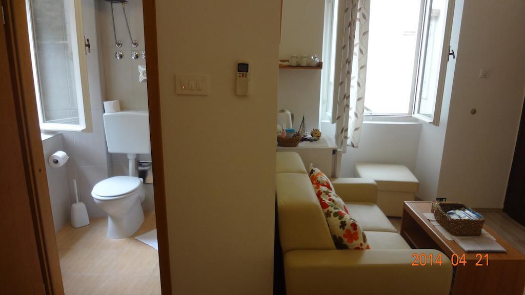 Room Mira Τρογκίρ Δωμάτιο φωτογραφία