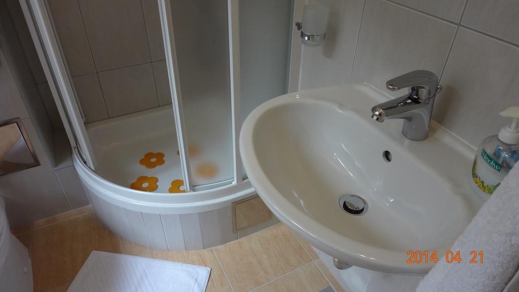 Room Mira Τρογκίρ Δωμάτιο φωτογραφία