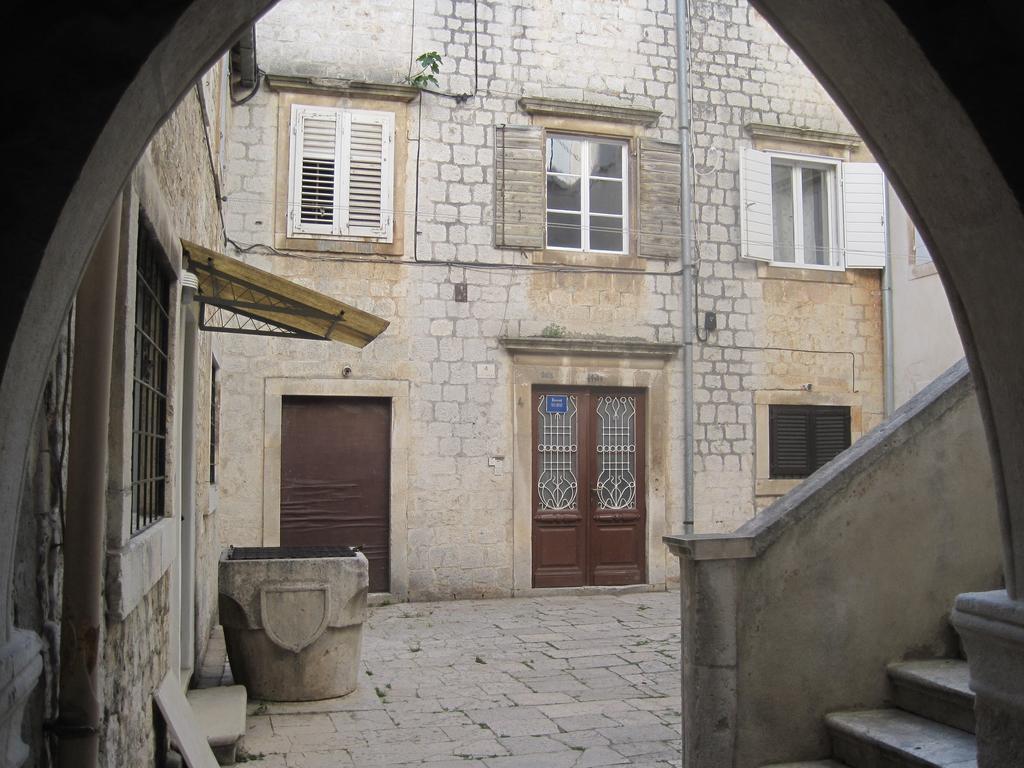 Room Mira Τρογκίρ Εξωτερικό φωτογραφία